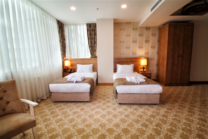 Sarissa Hotel